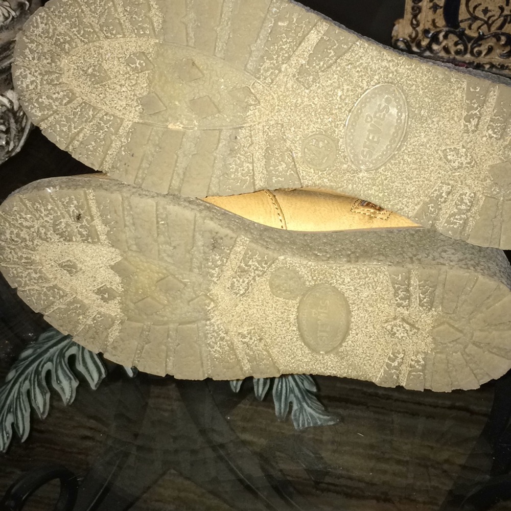 Boot - Picture 4 of 4